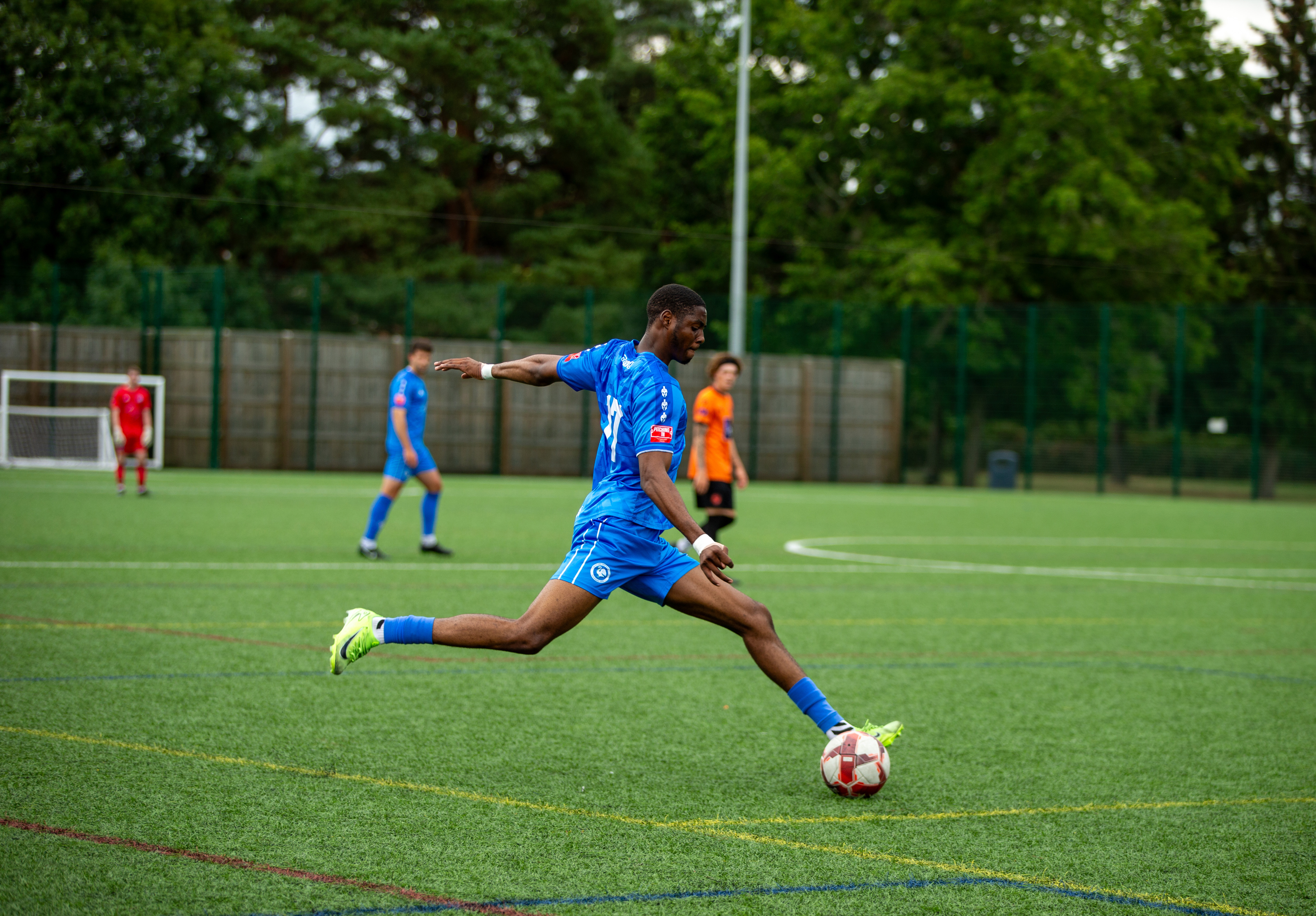 Wokingham FC vs Marlow FC — photo 15
