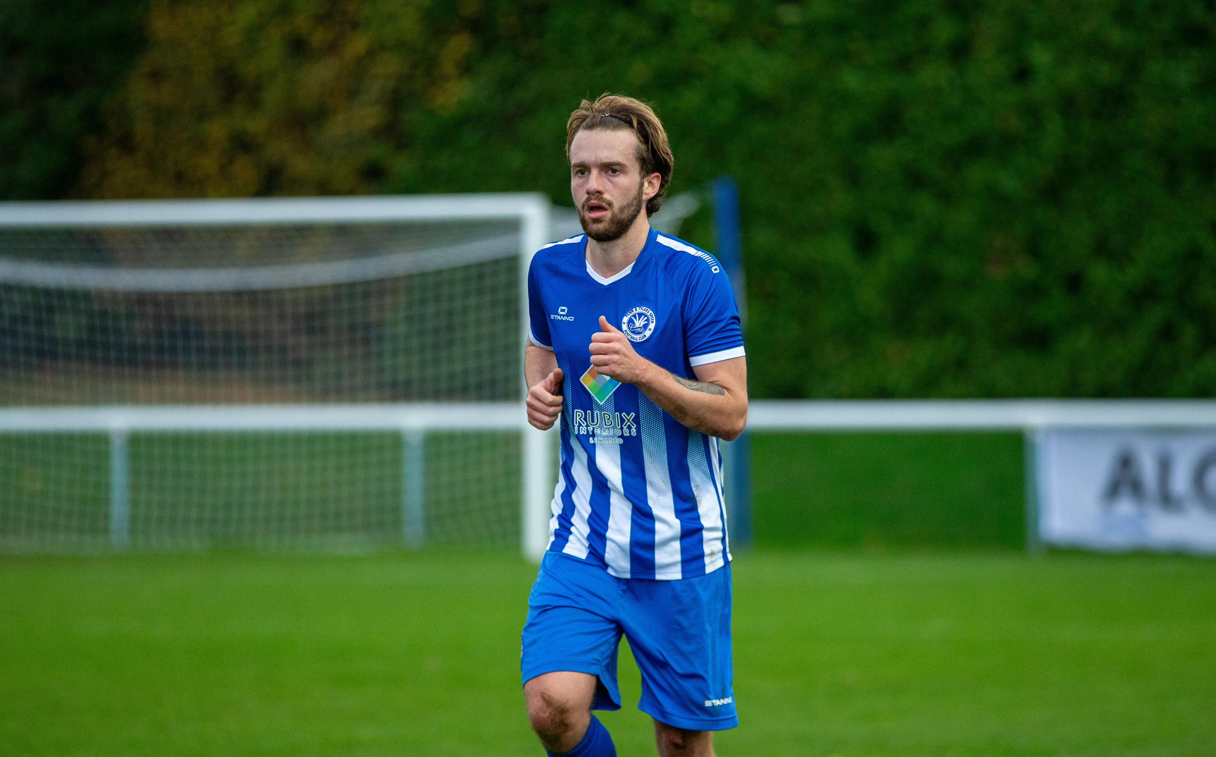 Penn & Tylers vs Sandhurst Town — photo 12