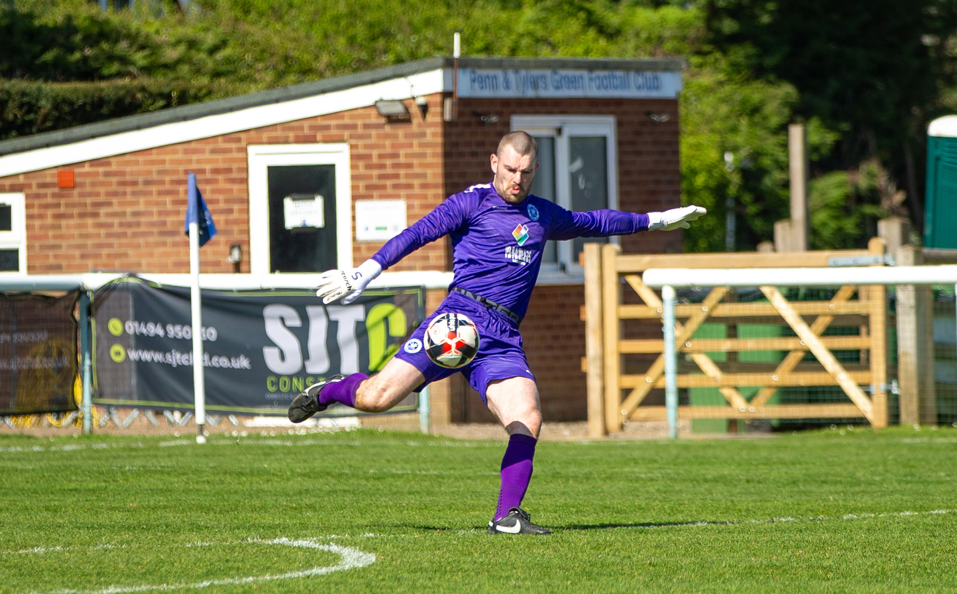 Penn & Tylers vs Spelthorne — photo 12