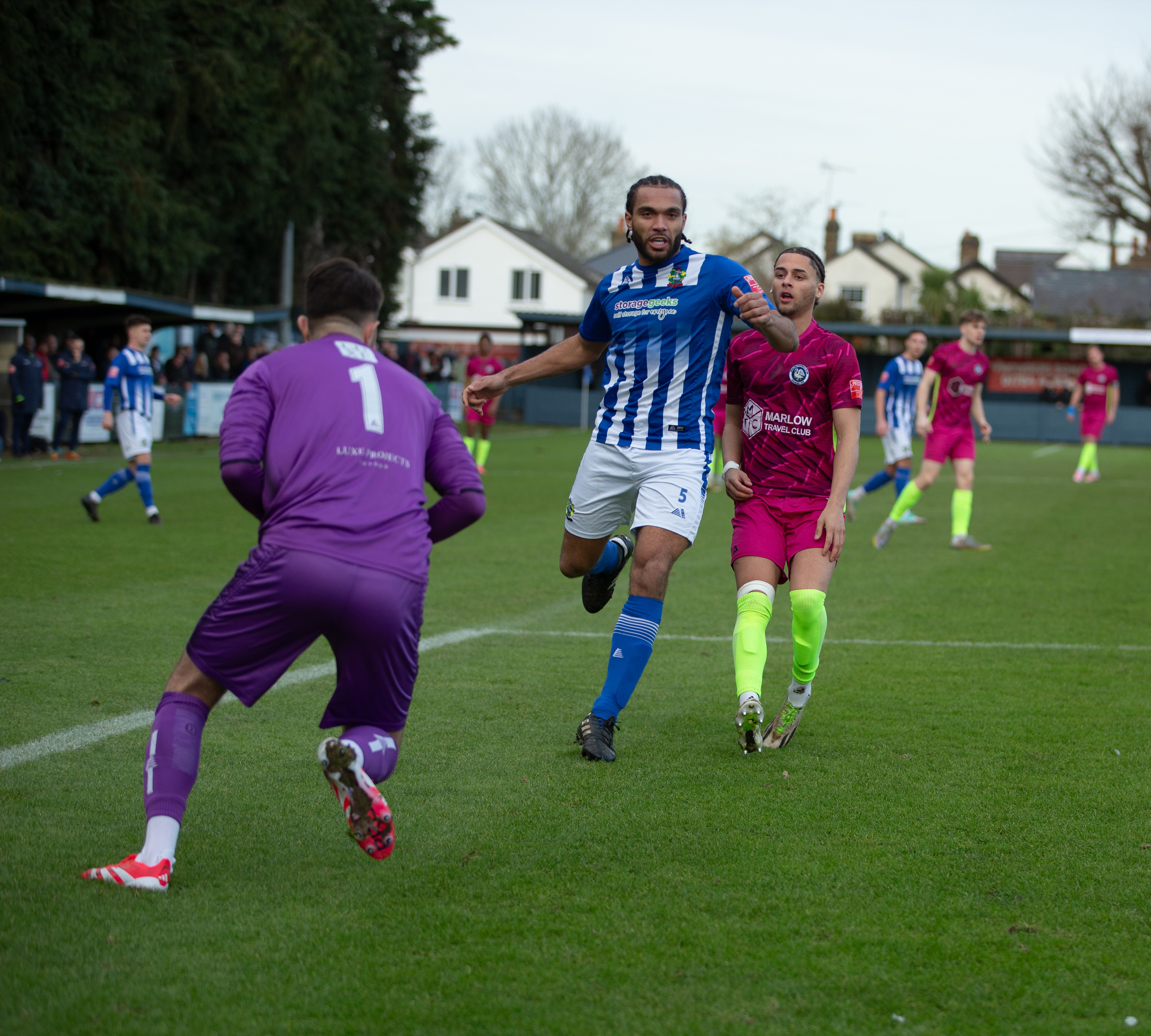 Chertsey Town vs Marlow FC — photo 9
