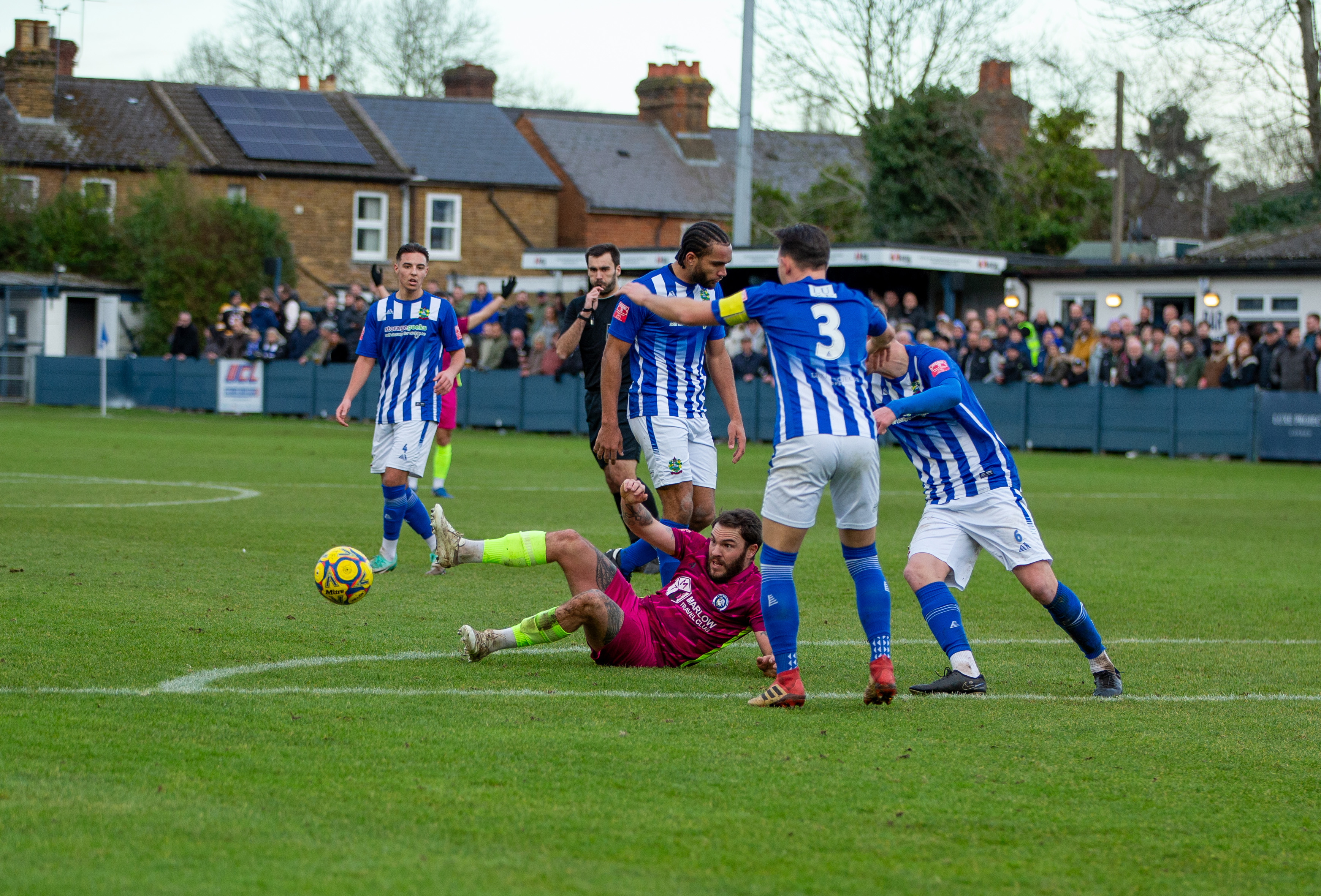 Chertsey Town vs Marlow FC — photo 19