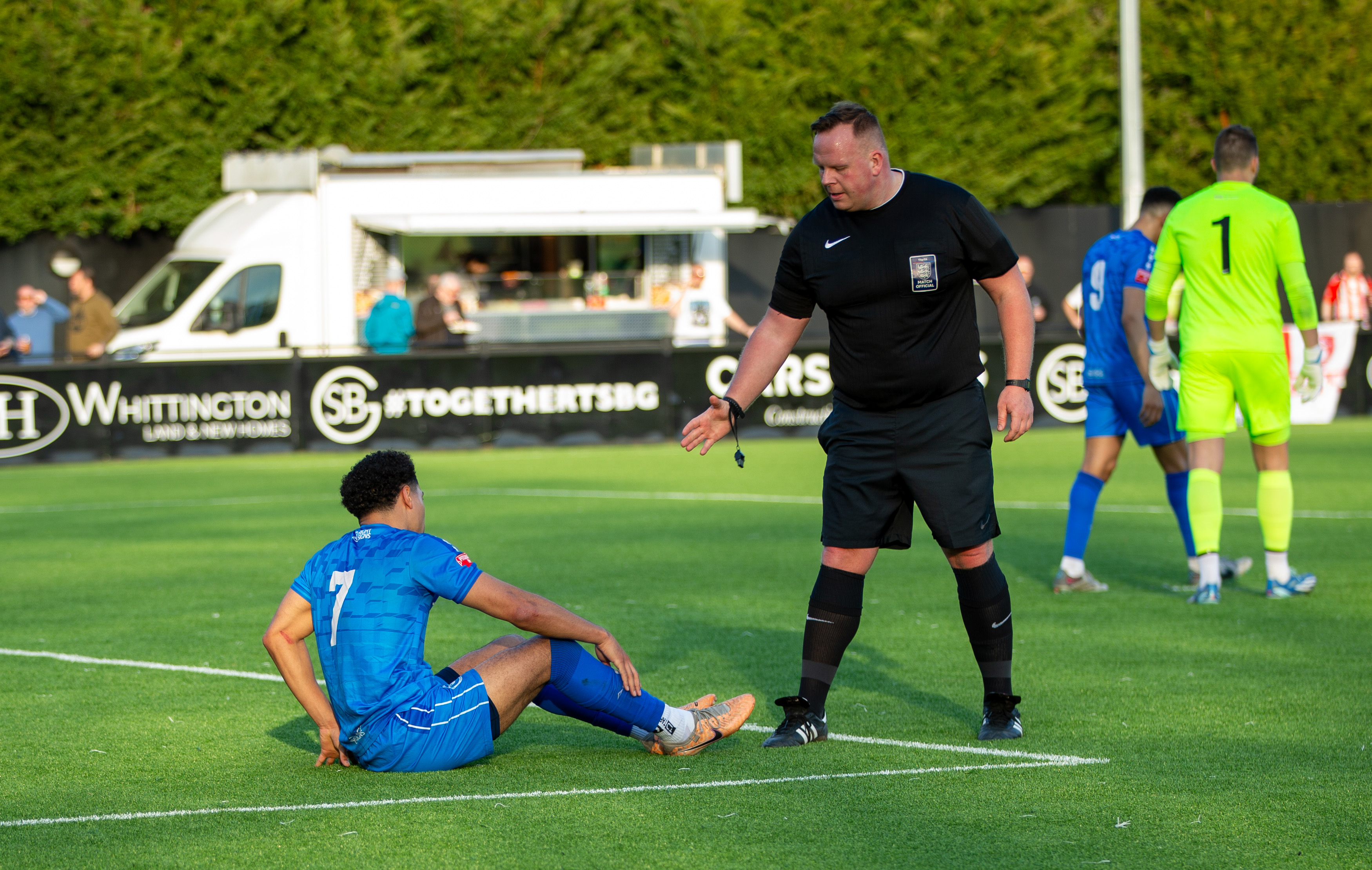 Bracknell Town vs Marlow FC — photo 12